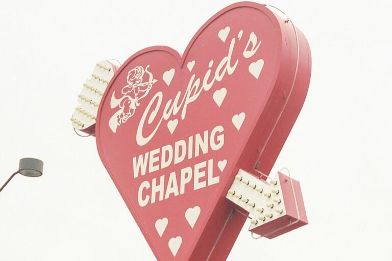 Enseigne d’une chapelle de mariage à Las Vegas